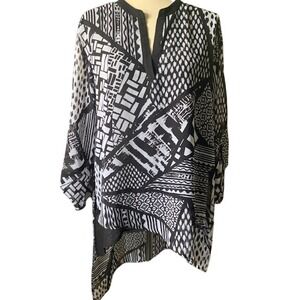 Chico's Asymmetric Tunic Top 2 Abstract Print Lagenlook Artsy Flowy Minimalist